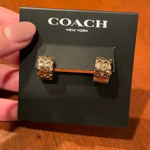 Brand new never been worn gold coach huggie earrings !